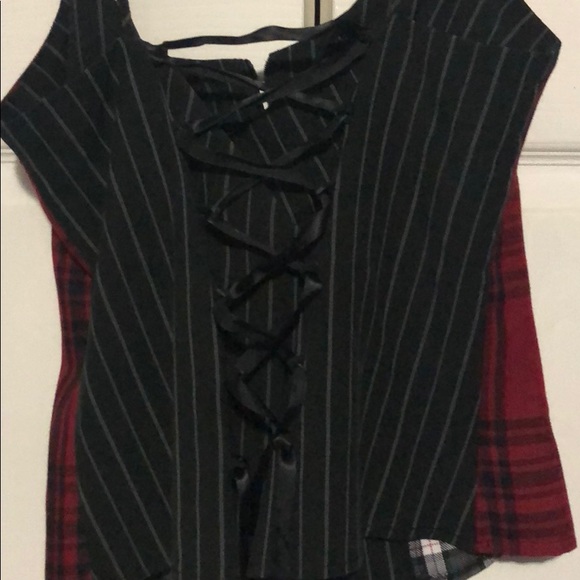 Top - Picture 2 of 2